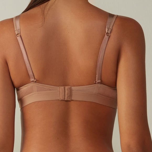 Mesh Triangle Bralette - Picture 2 of 6